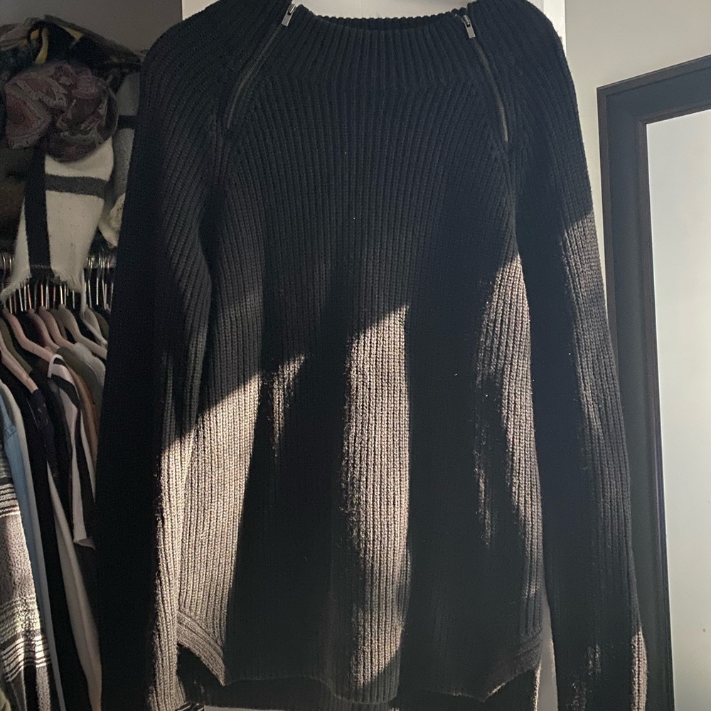 Black Banana Republic Sweater